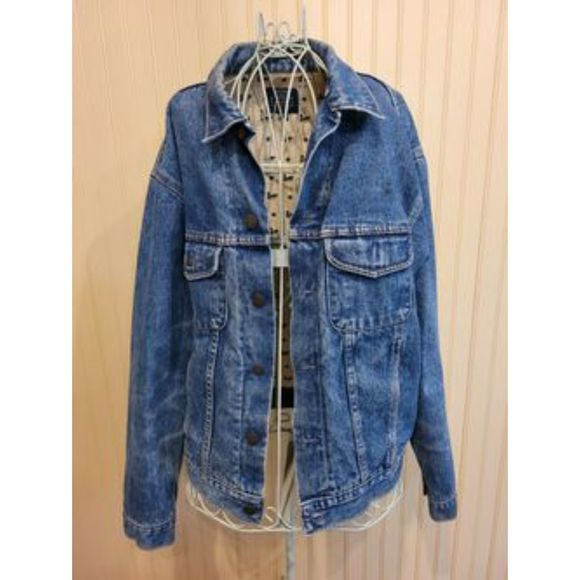 Vintage Gap Denim Trucker Jacket-- Men or Women - Picture 1 of 5